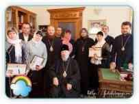 Детские дома семейного типа получили от Предстоятеля УПЦ сертификаты на бытовую технику