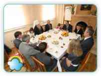 Накануне Пасхи Дмитрий Колесников поздравил семью Валентины Ионовой