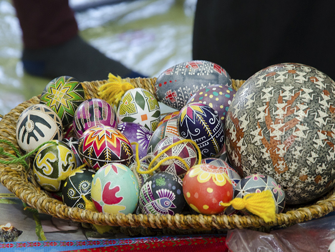 В Днепропетровске детей из ДДСТ научили создавать писанки