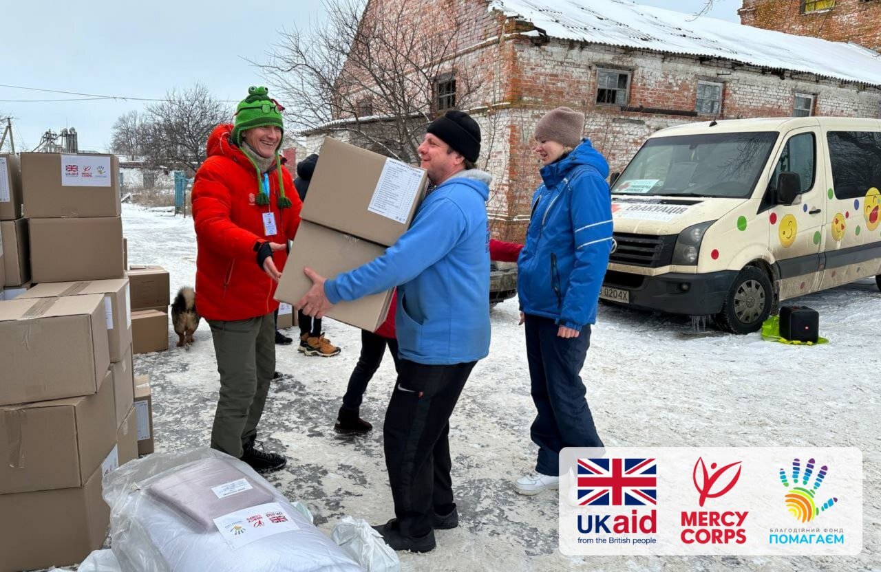 Гуманитарная помощь и сессии с психологами поддержали пострадавших от войны благодаря проекту БФ «Помогаем» в партнерстве с Mercy Corps